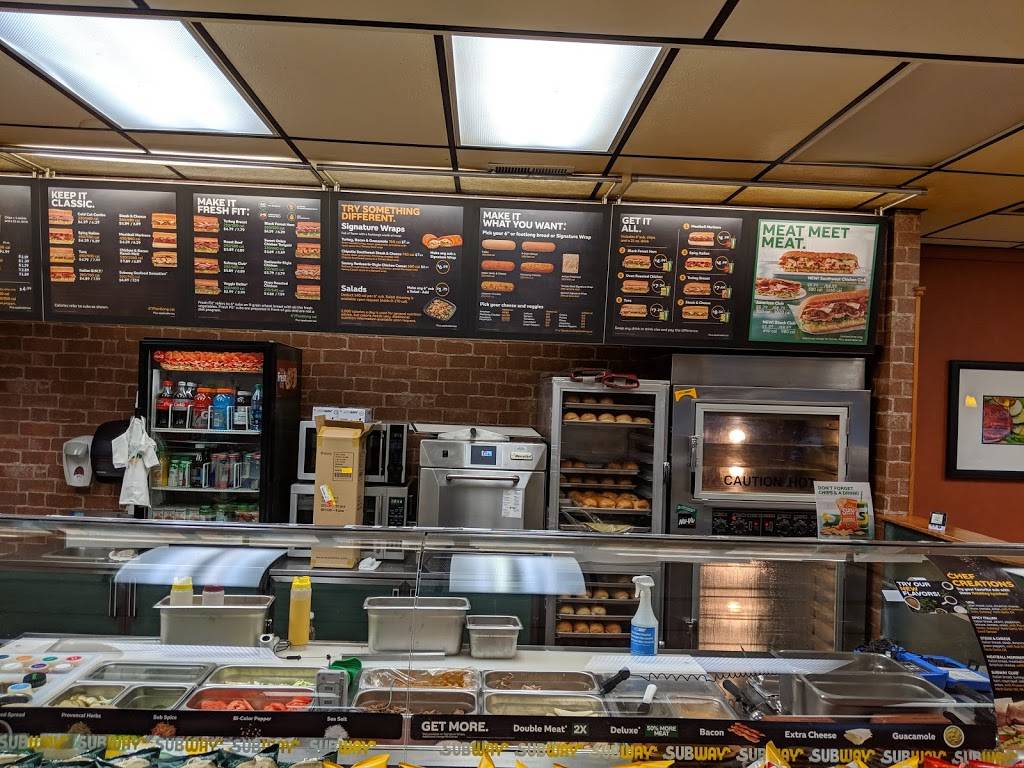 Subway | restaurant | 804 S Huntington St, Syracuse, IN 46567, USA | 5744575700 OR +1 574-457-5700