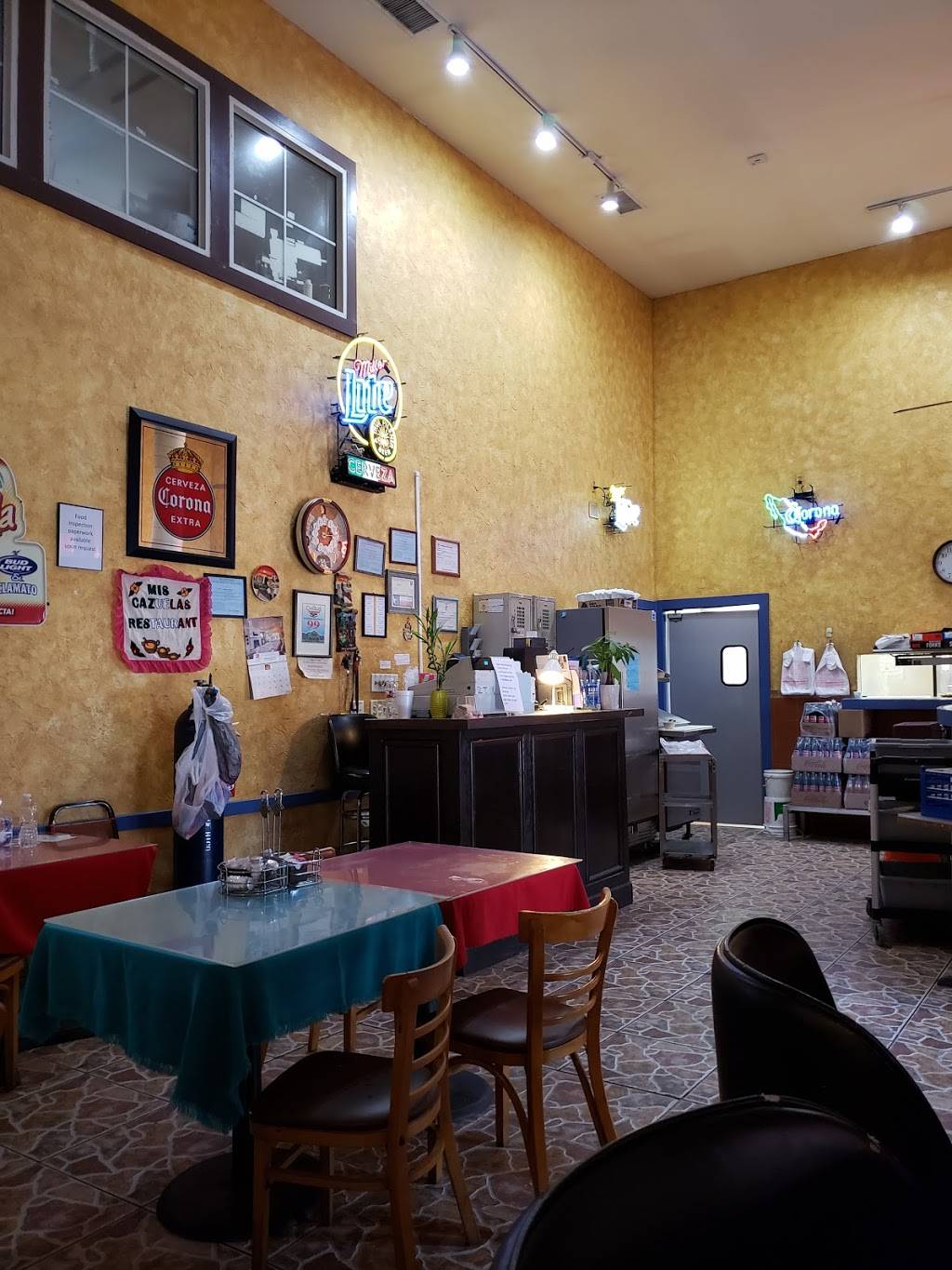 Mis Cazuelas | restaurant | 4202 Main St, Dallas, TX 75226, USA | 2148271889 OR +1 214-827-1889