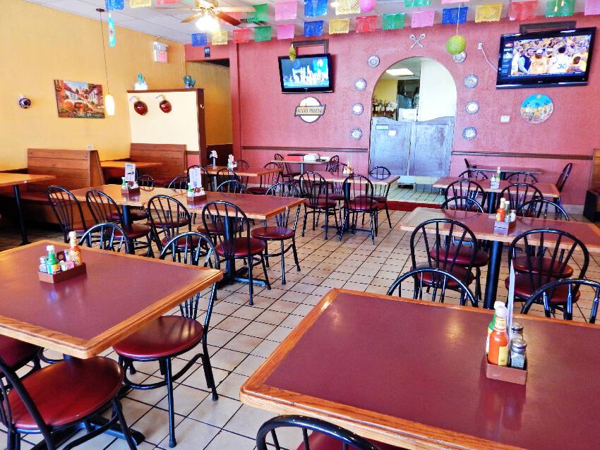 La Hacienda Mexican Restaurant | restaurant | 3874 Lafayette Rd, Indianapolis, IN 46254, USA | 3172900755 OR +1 317-290-0755