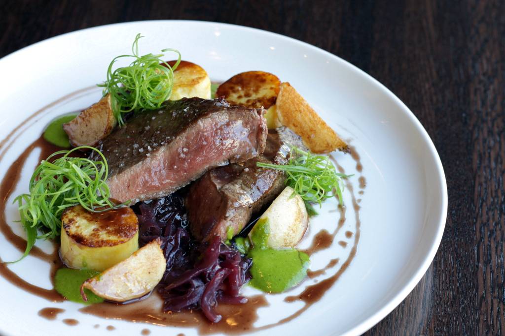 Pullman Bar & Diner | restaurant | 17 S Dubuque St, Iowa City, IA 52240, USA | 3193381808 OR +1 319-338-1808