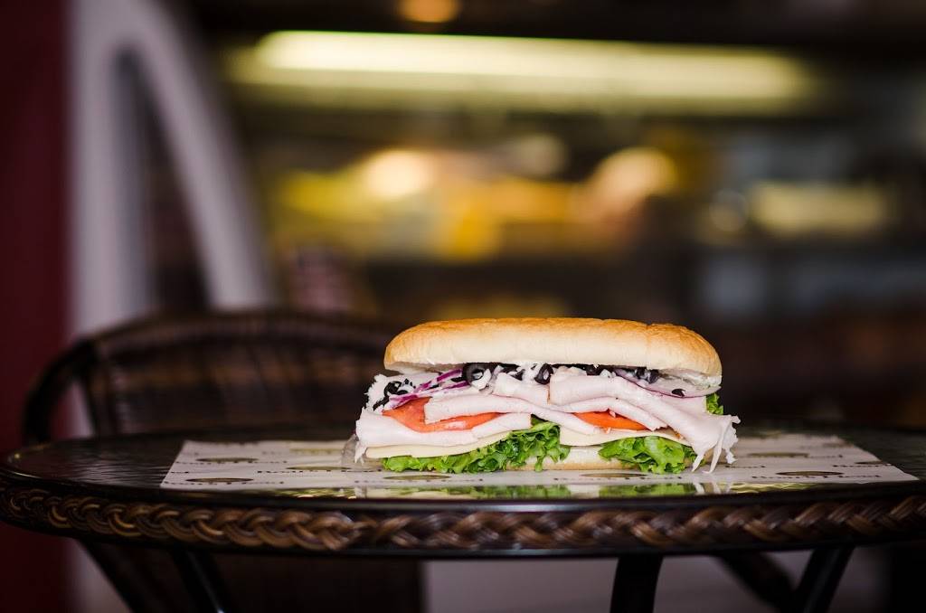 The Lunch Pail | restaurant | 14 W Main St, Fremont, MI 49412, USA | 2319249100 OR +1 231-924-9100