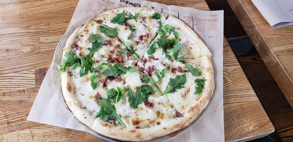 Blaze Pizza | meal takeaway | 215 N Cattlemen Rd, Sarasota, FL 34243, USA | 9412132178 OR +1 941-213-2178