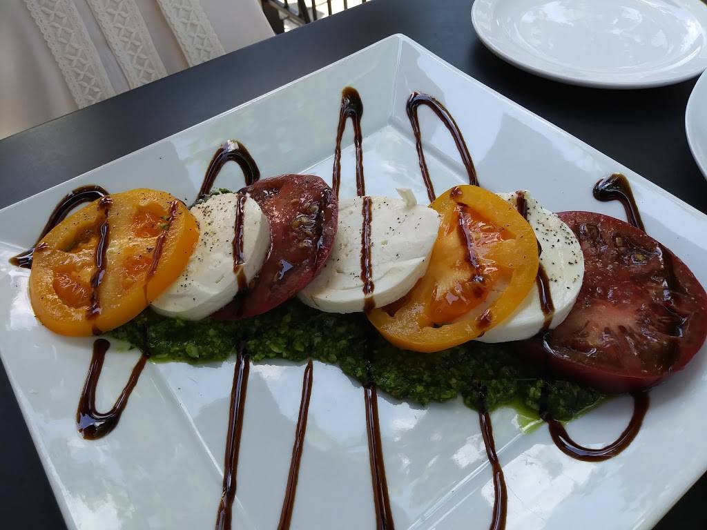 Below the Radar Brewhouse | restaurant | 220 Holmes Ave NE, Huntsville, AL 35801, USA | 2564696617 OR +1 256-469-6617