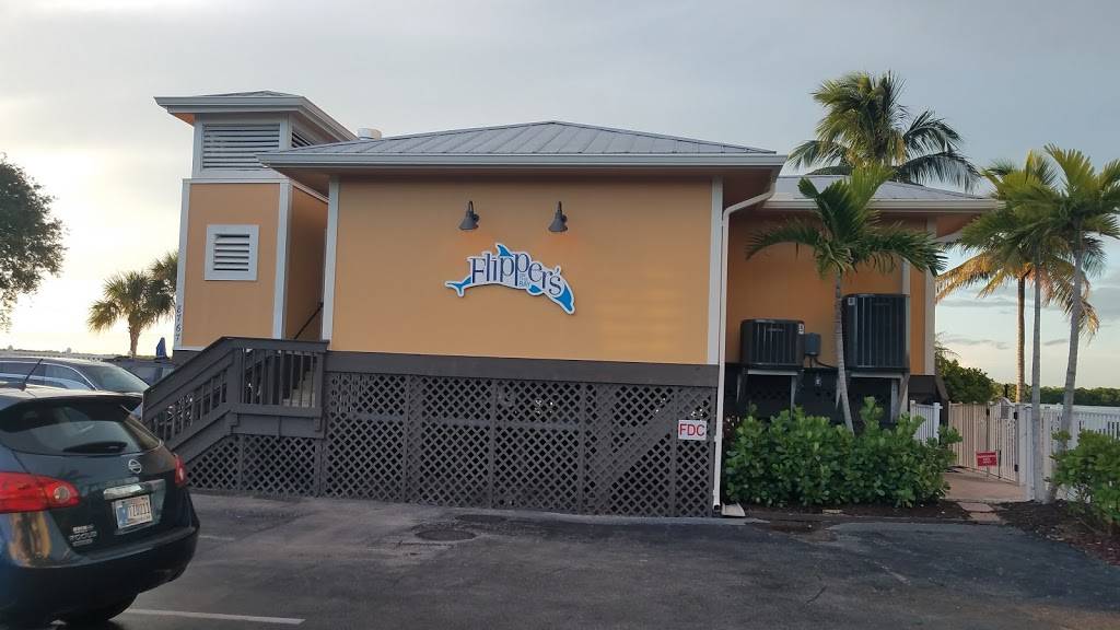 Flippers | restaurant | 8767 Estero Blvd, Fort Myers Beach, FL 33931, USA | 2397651025 OR +1 239-765-1025