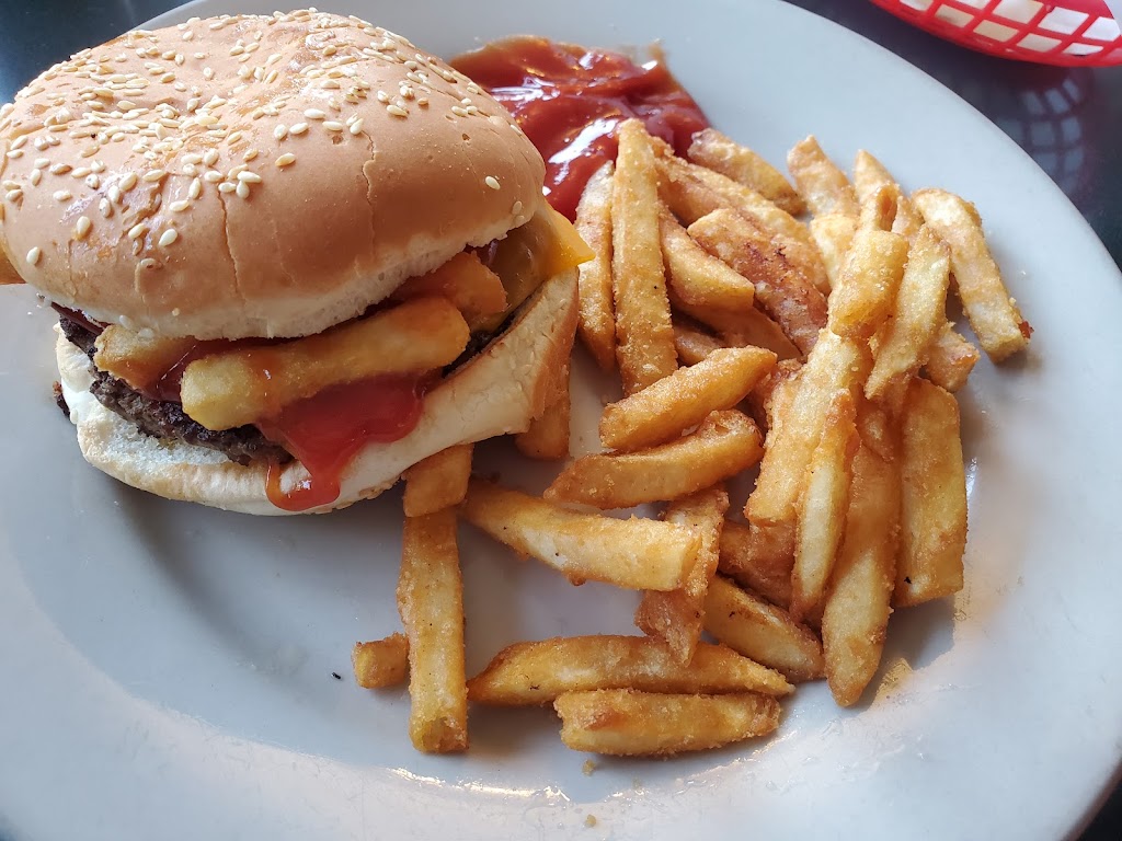 Travelers Cove | restaurant | 1362 Bay St, Florence, OR 97439, USA | 5419976845 OR +1 541-997-6845