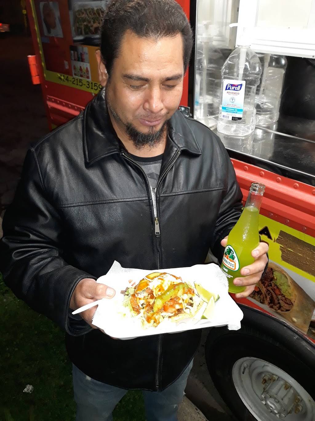 Taqueria Campechano | restaurant | 18 W Greenfield Ave, Milwaukee, WI 53204, USA | 4142153159 OR +1 414-215-3159