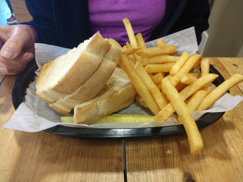 Books & Brews Carmel | restaurant | 61 West City Center Dr, Carmel, IN 46032, USA | 3177400350 OR +1 317-740-0350