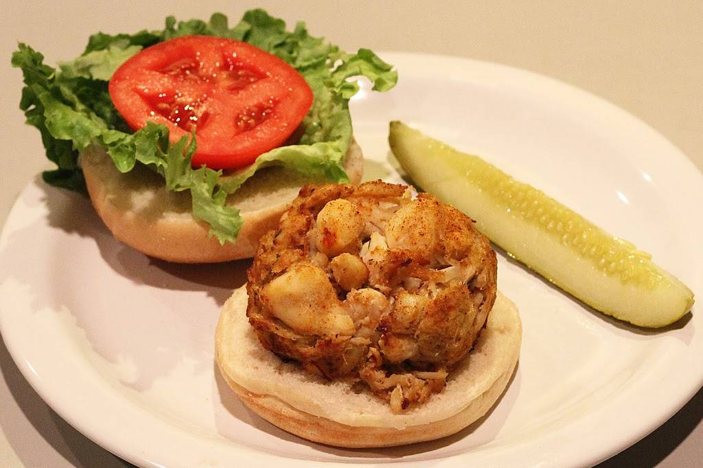 Brass Monkey | restaurant | 709 Gulf Way #200, St Pete Beach, FL 33706, USA | 7273677620 OR +1 727-367-7620