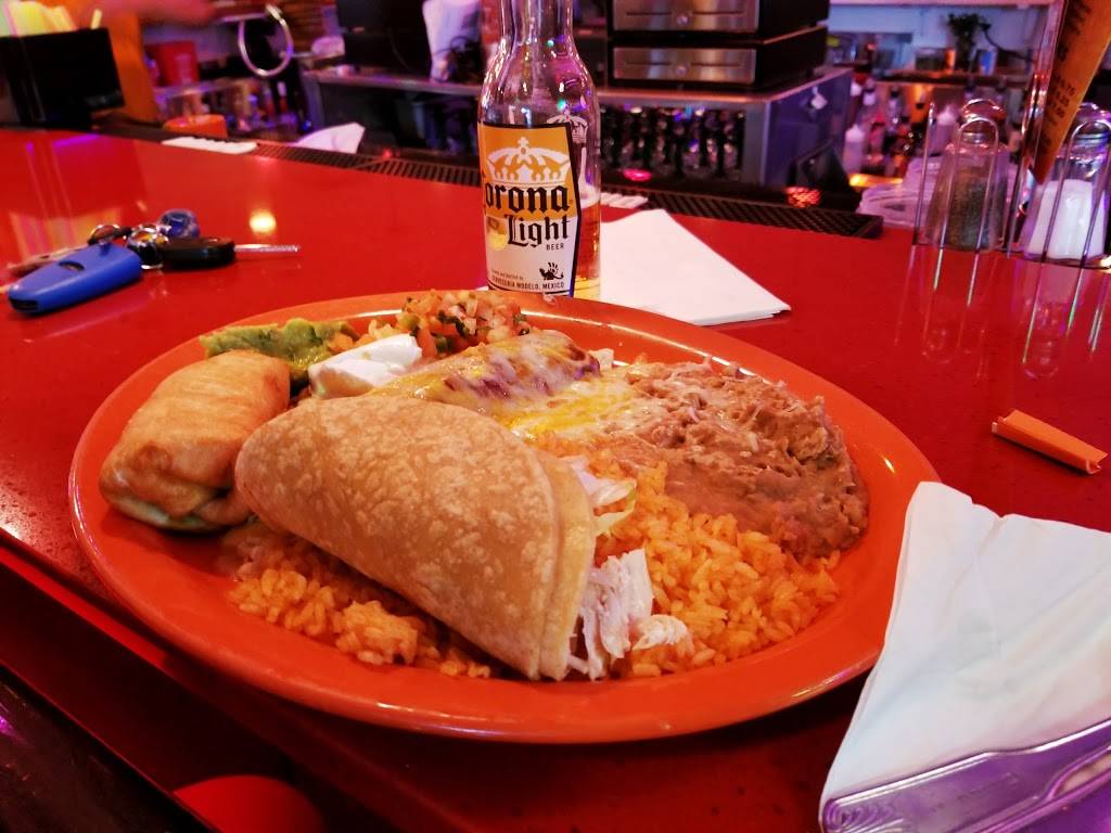Botanas Mexican Restaurant II | restaurant | 1421 E Howard Ave, Milwaukee, WI 53207, USA | 4144890529 OR +1 414-489-0529