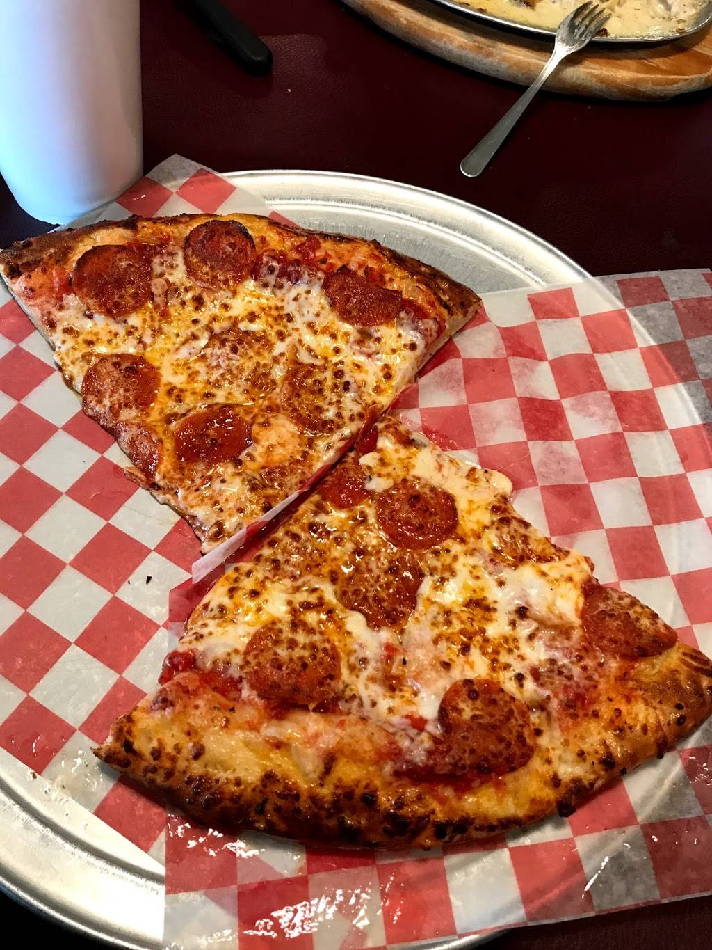 Constantinos | restaurant | 7300 S Loop 1604 W, Somerset, TX 78069, USA | 8307013366 OR +1 830-701-3366