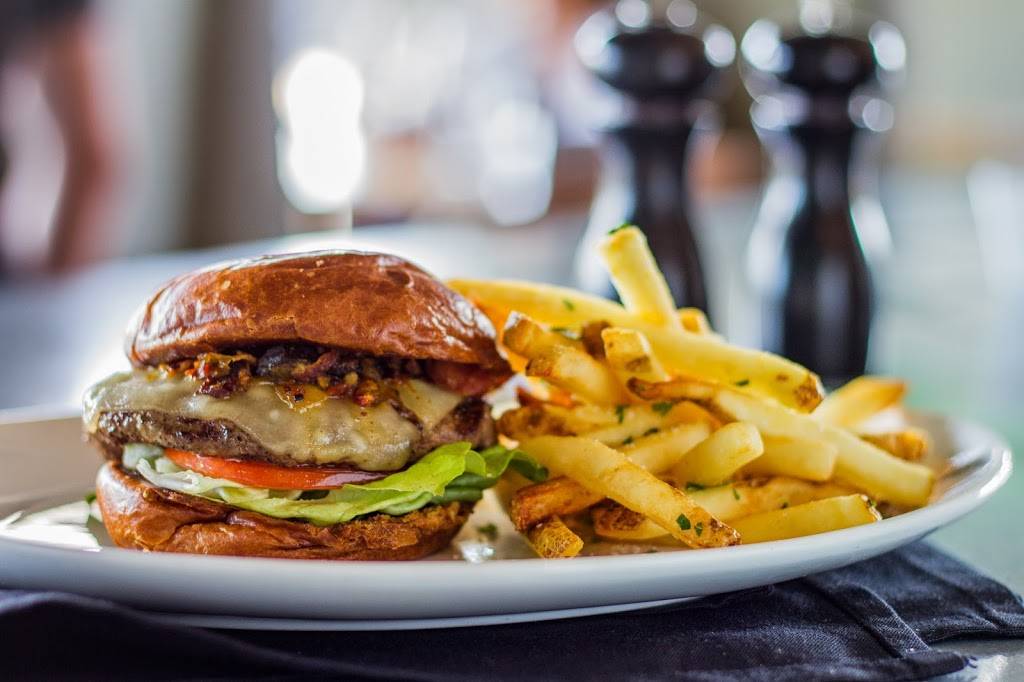 Red Door Woodfired Grill | restaurant | 11851 Roe Ave, Leawood, KS 66211, USA | 9132274959 OR +1 913-227-4959