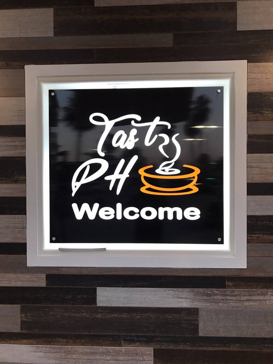 Tasty Phở | restaurant | 955 E Birch St, Brea, CA 92821, USA | 7142551888 OR +1 714-255-1888