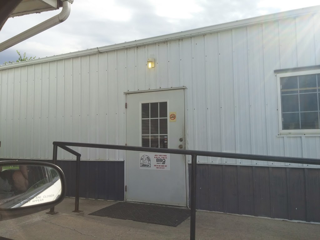 Ol Boys Barbeque | restaurant | 701 N Mason St, Carrollton, MO 64633, USA | 6605421227 OR +1 660-542-1227