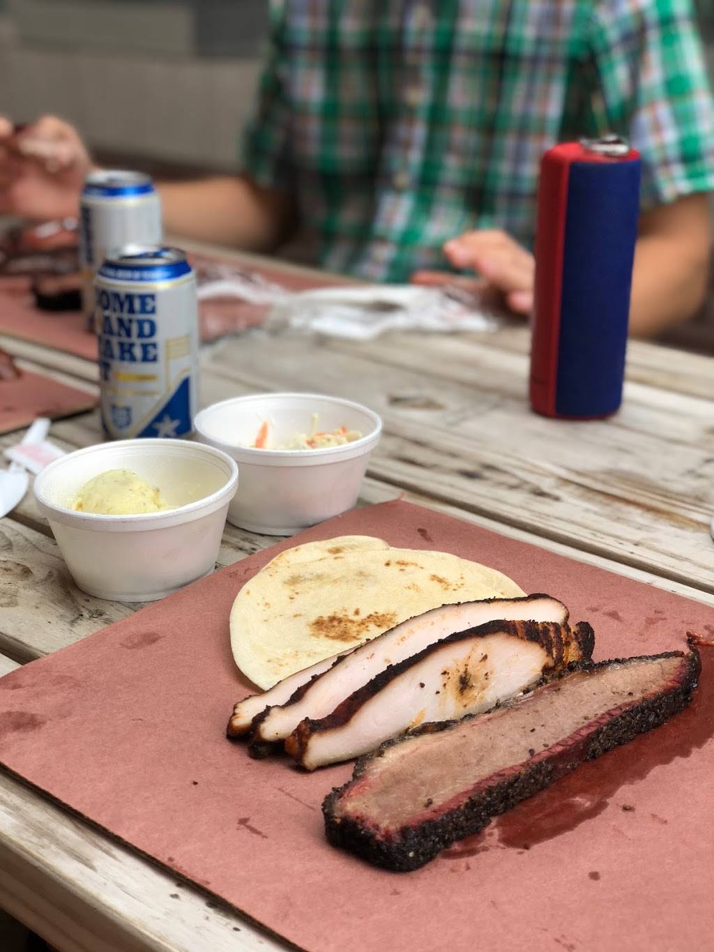 Zavalas Barbecue | restaurant | 421 W Main St, Grand Prairie, TX 75050, USA | 8173309061 OR +1 817-330-9061