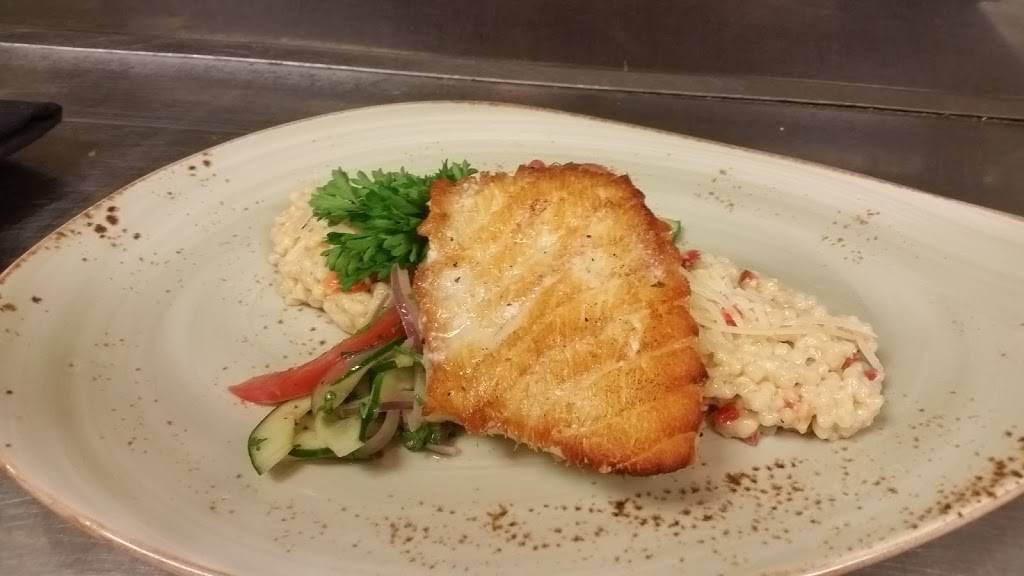 Bobs Steak & Chop House | restaurant | 80 Amelia Village Cir, Fernandina Beach, FL 32024, USA | 9044322201 OR +1 904-432-2201