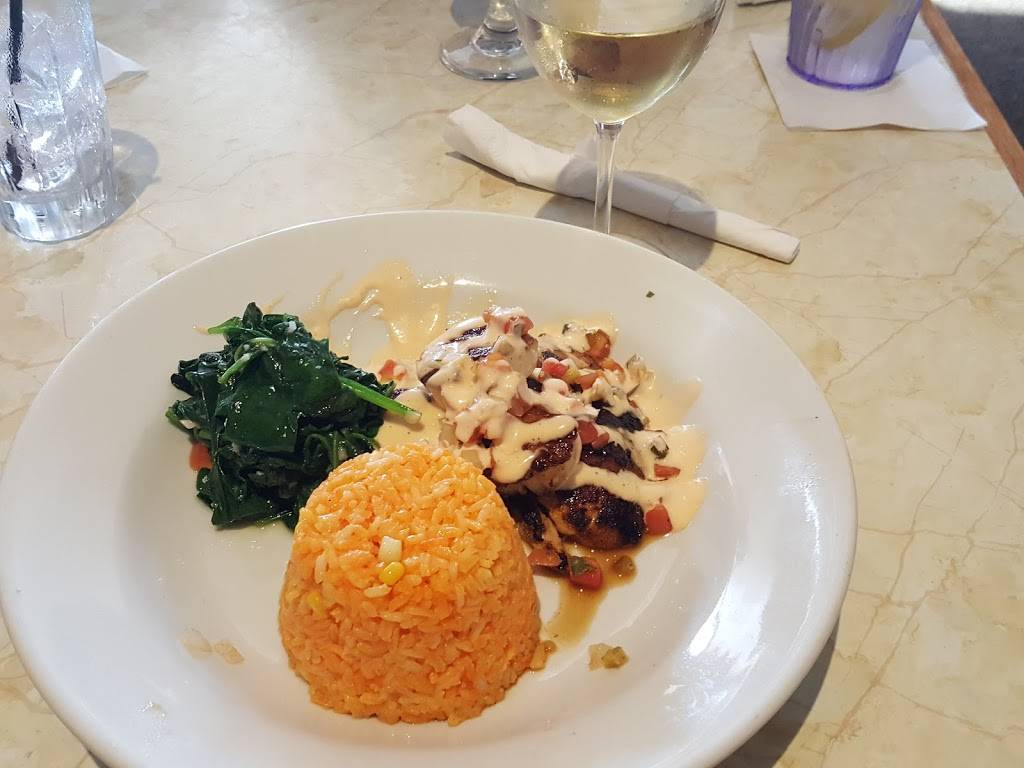 Marios Italian Restaurant | restaurant | 611 Airline Blvd, Portsmouth, VA 23707, USA | 7576737799 OR +1 757-673-7799