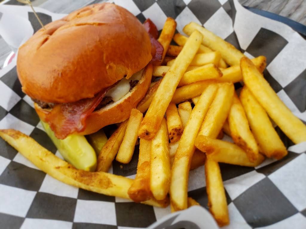 The Pickled Wrinkle | restaurant | 9 E Schoodic Dr, Birch Harbor, ME 04613, USA | 2079637916 OR +1 207-963-7916