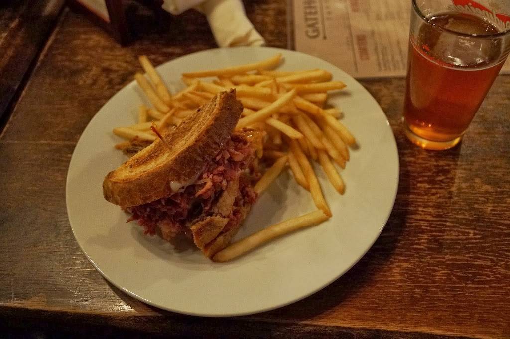 Gatehouse Tavern | restaurant | 960 Gateway Commons Cir, Wake Forest, NC 27587, USA | 9195696745 OR +1 919-569-6745