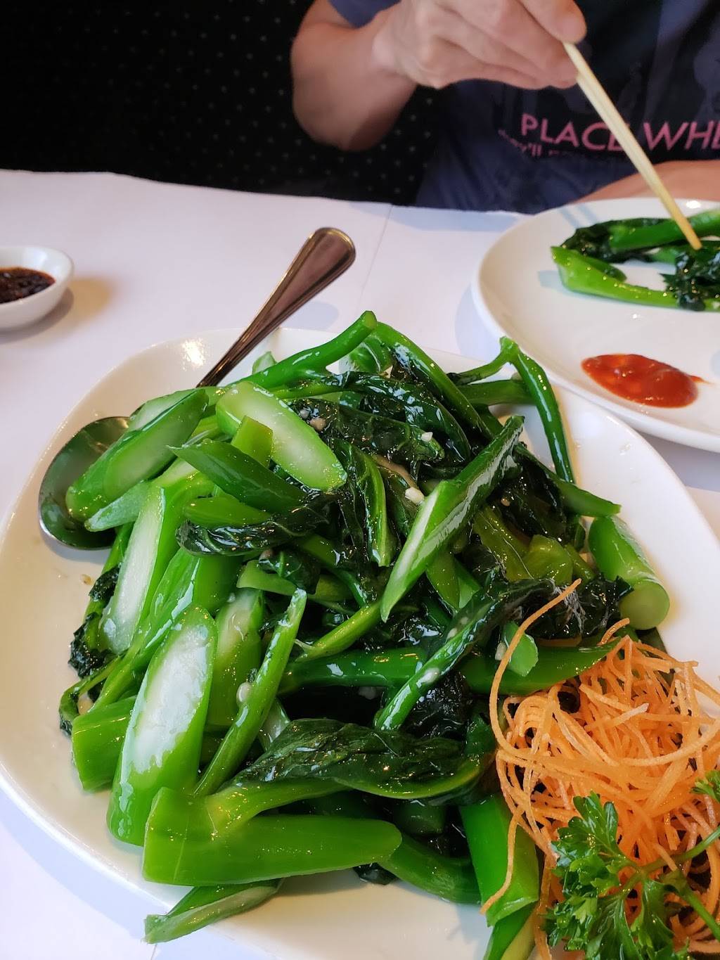 Tao Northern Chinese Cuisine | restaurant | 220 Laird Dr, East York, ON M4G 3X2, Canada | 4164213888 OR +1 416-421-3888