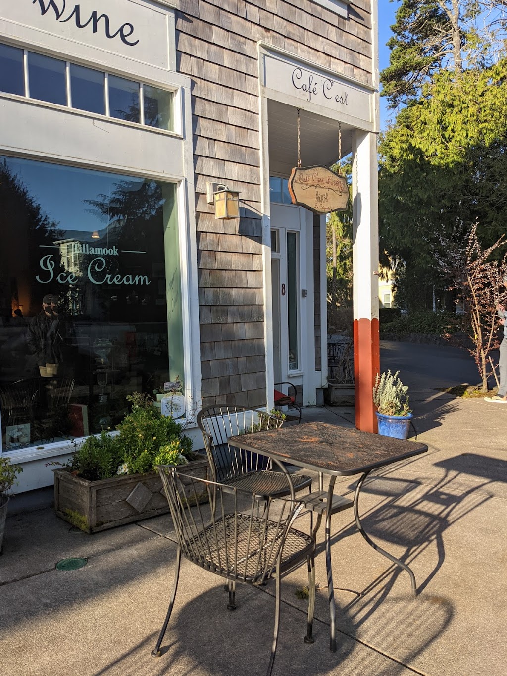Café Cest La Vie | restaurant | 8 Bella Beach Dr, Depoe Bay, OR 97341, USA | 5417642828 OR +1 541-764-2828