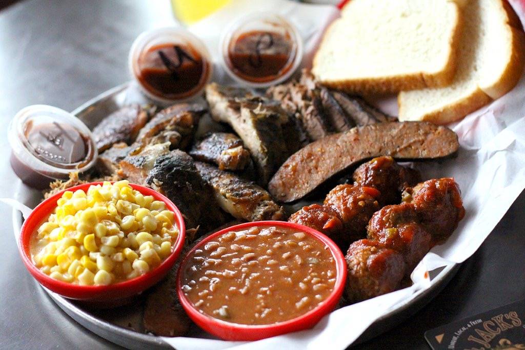 Stans Bar-B-Q | restaurant | 58 Front St N, Issaquah, WA 98027, USA | 4253924551 OR +1 425-392-4551