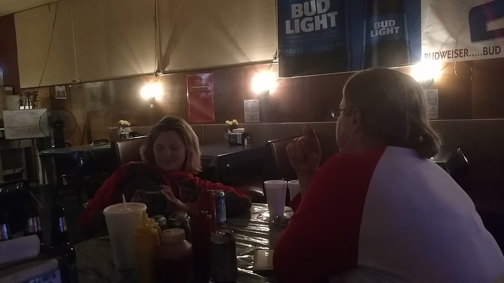 Lewis Pub | restaurant | 217 Main St, Lewis, KS 67552, USA | 6203245707 OR +1 620-324-5707