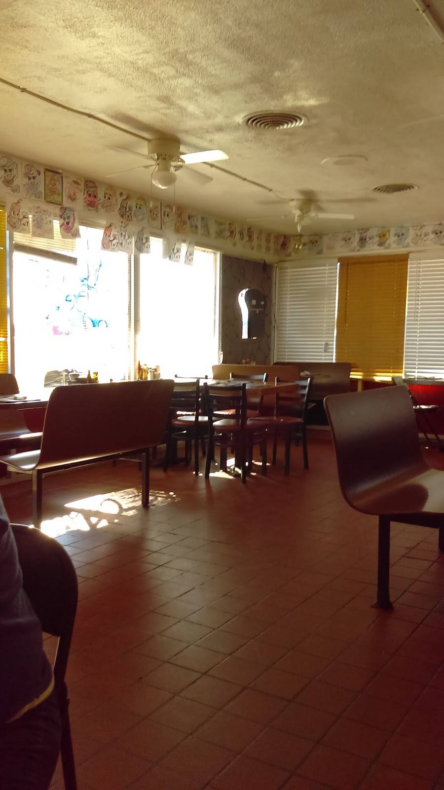 Tnt Cafe | restaurant | 805 E Sam Rayburn Dr, Bonham, TX 75418, USA | 9036404649 OR +1 903-640-4649