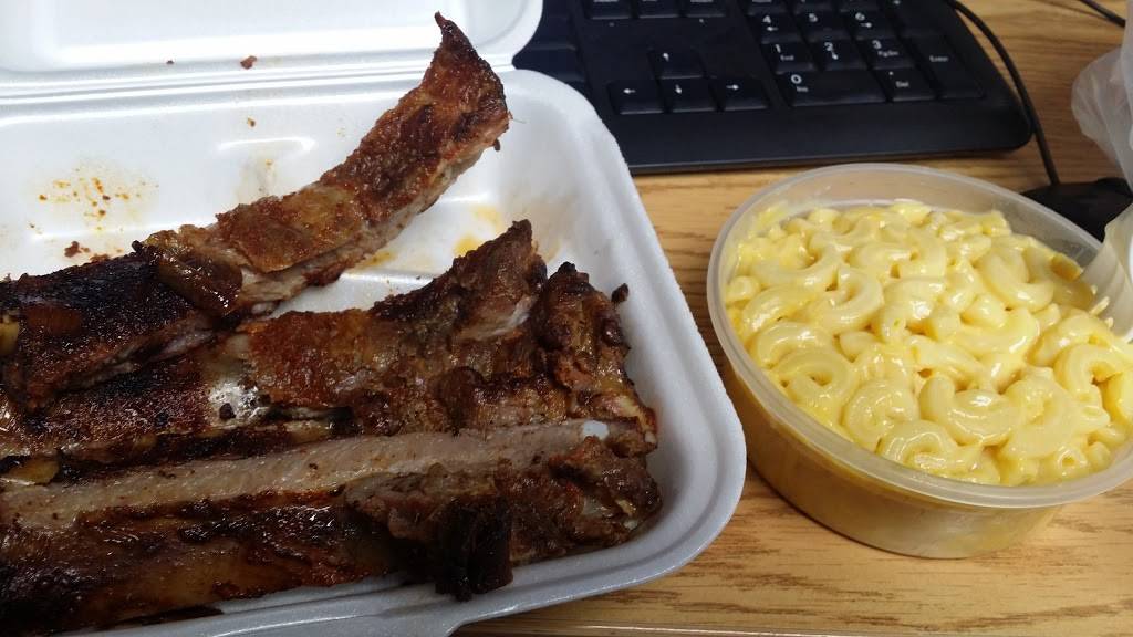 Ribs N Things | restaurant | 4300 Rhode Island Ave, Brentwood, MD 20722, USA | 3019272328 OR +1 301-927-2328