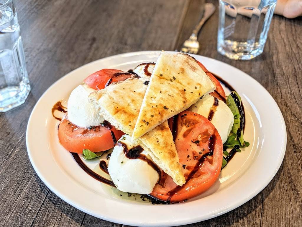 Vivo Pizza+Pasta | restaurant | 17285 Leslie St, Newmarket, ON L3Y 0A4, Canada | 9058958486 OR +1 905-895-8486