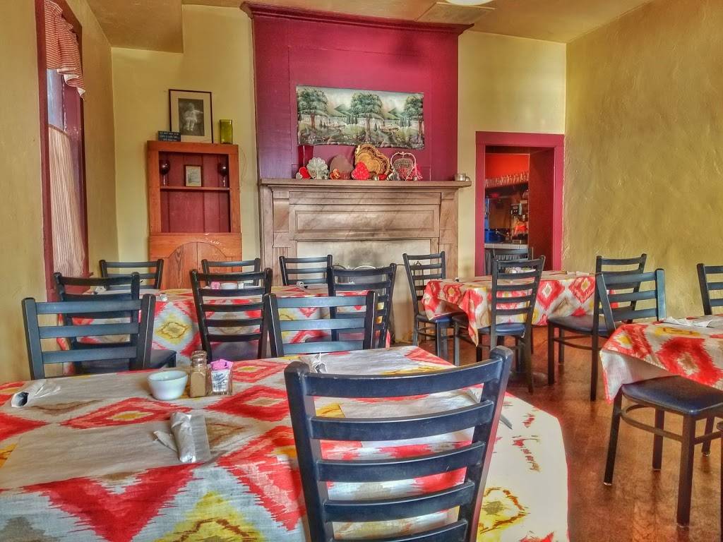 Cohearts Riverhouse | restaurant | 18 N Front St, Ripley, OH 45167, USA | 9373924819 OR +1 937-392-4819