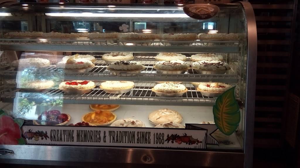 Pollys Pies | bakery | 2660 N Main St, Santa Ana, CA 92705, USA | 7145479681 OR +1 714-547-9681