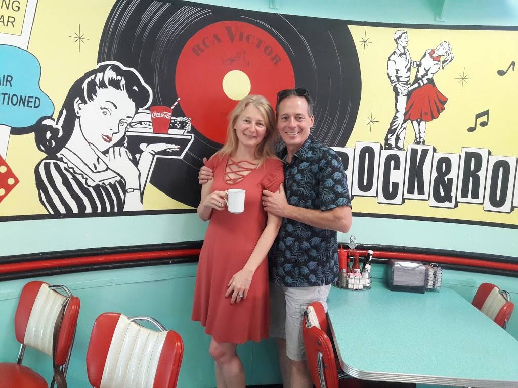 Tellys Charburgers | meal takeaway | 27737 Bouquet Canyon Rd, Santa Clarita, CA 91350, USA | 6612973872 OR +1 661-297-3872