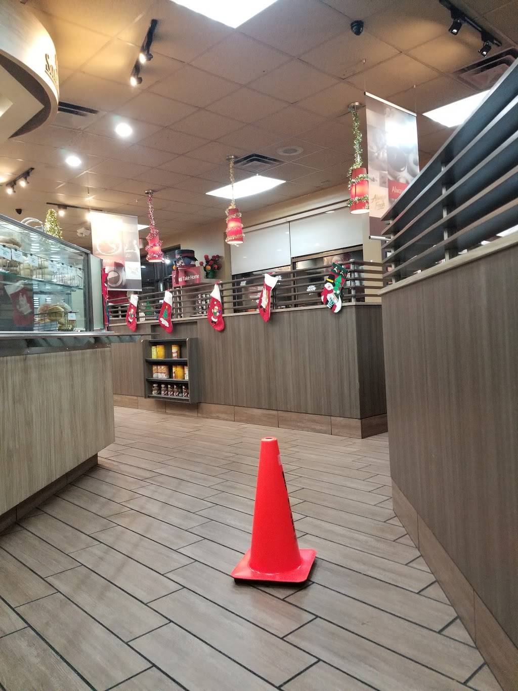 Tim Hortons | restaurant | 26807 Hoover Rd, Warren, MI 48089, USA | 5867572251 OR +1 586-757-2251