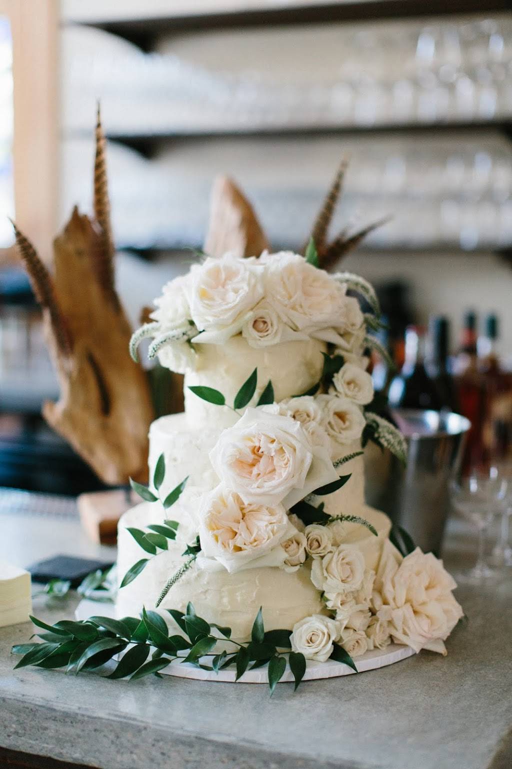 Decca Restaurant | restaurant | 812 E Market St, Louisville, KY 40206, USA | 5027498128 OR +1 502-749-8128