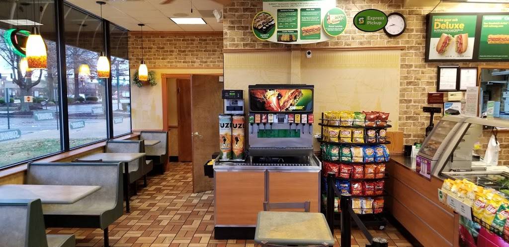 Subway | restaurant | 12229 Jefferson Ave, Newport News, VA 23602, USA | 7572493602 OR +1 757-249-3602