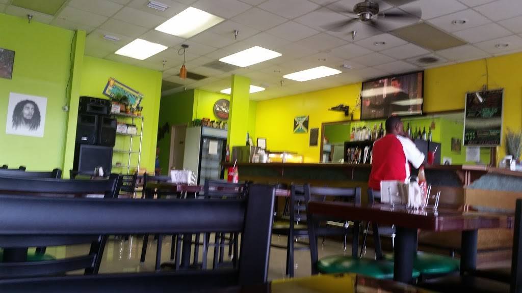 Irie Bay Jamaican Cuisine | restaurant | 10041 E Adamo Dr, Tampa, FL 33619, USA | 8135706929 OR +1 813-570-6929