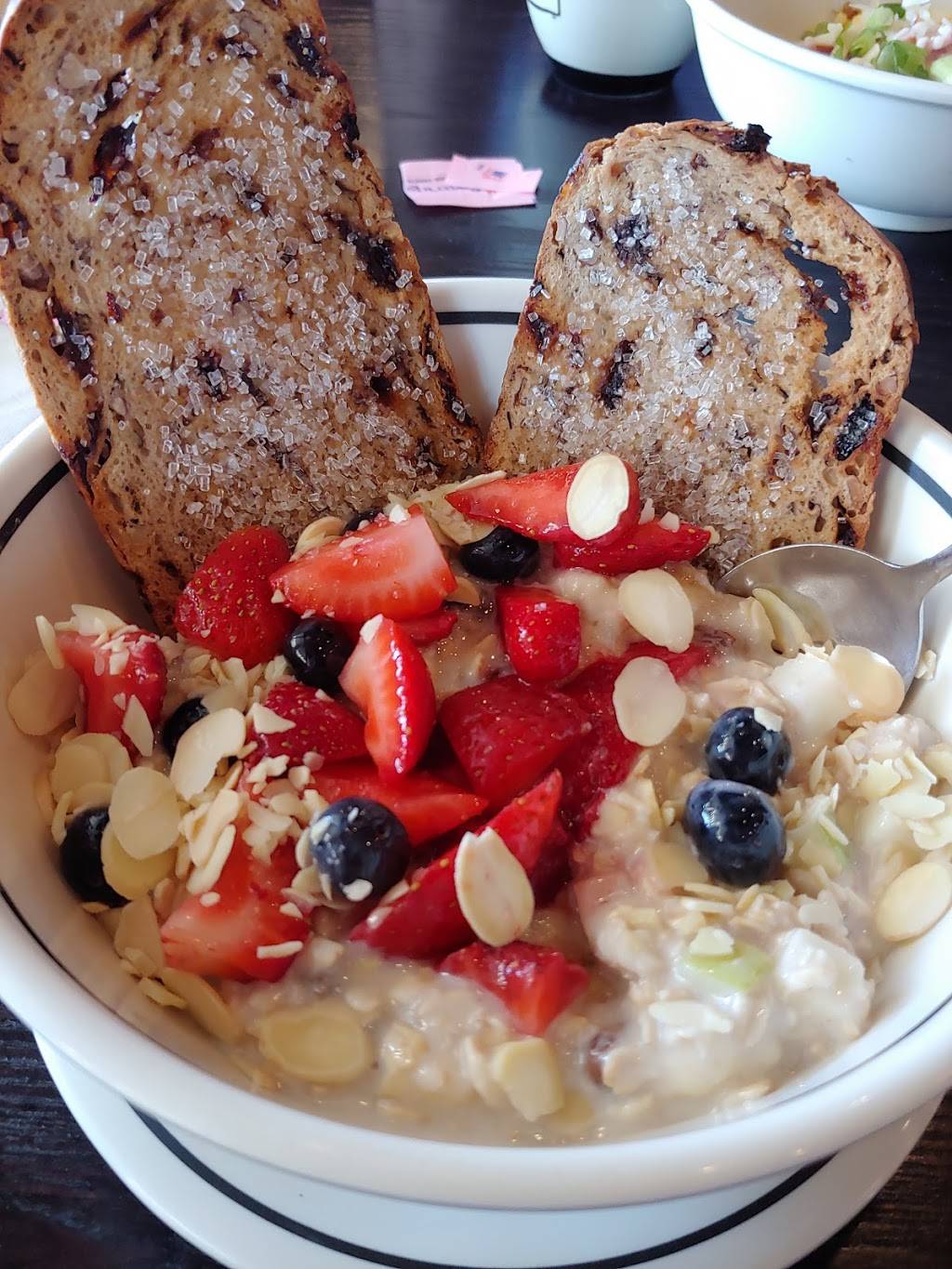 Corner Bakery Cafe | bakery | 655 Sunland Park Dr, El Paso, TX 79912, USA | 9155844600 OR +1 915-584-4600