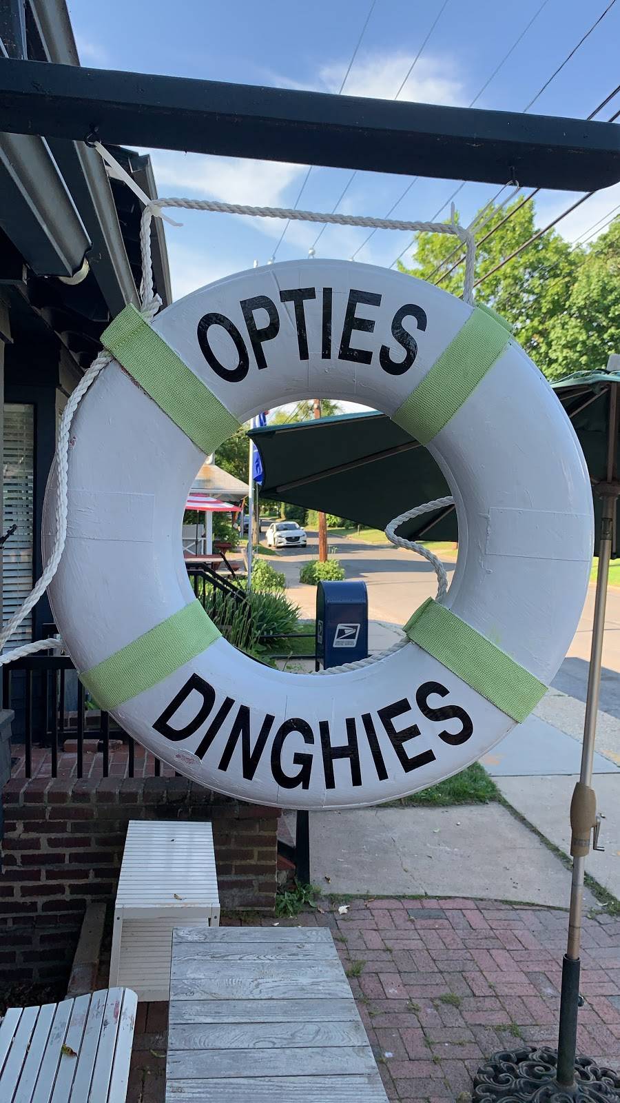 Opties and Dinghies | restaurant | 1010 Village Ln, Orient, NY 11957, USA | 9178221230 OR +1 917-822-1230