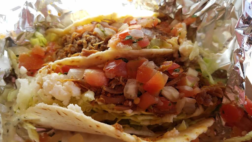 Taco Johns | restaurant | 147 Liberty Avenue, Beloit, WI 53511, USA | 6083657055 OR +1 608-365-7055