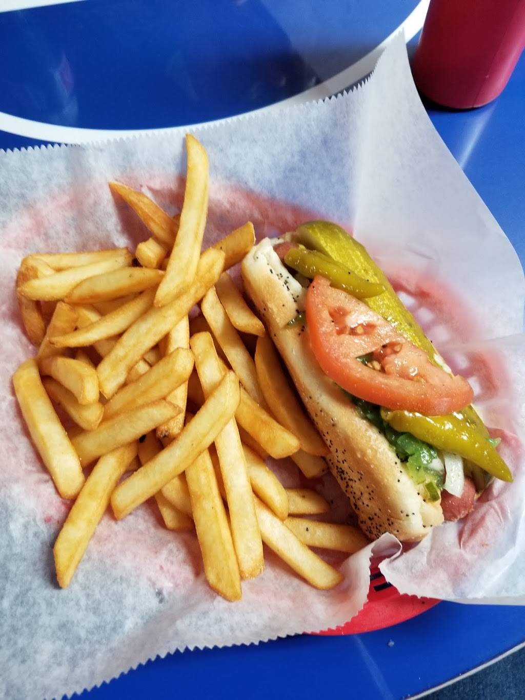 Memos Hot Dogs | restaurant | 1447 W 18th St, Chicago, IL 60608, USA | 3127336373 OR +1 312-733-6373