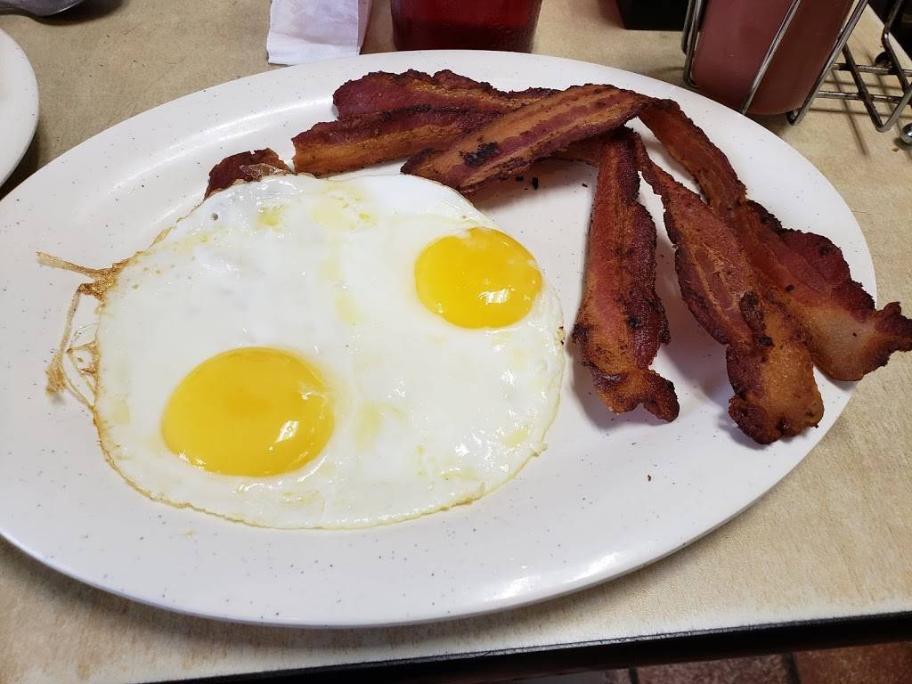 Franks Grill | restaurant | 1915 Mangum Rd, Houston, TX 77092, USA | 7136828221 OR +1 713-682-8221