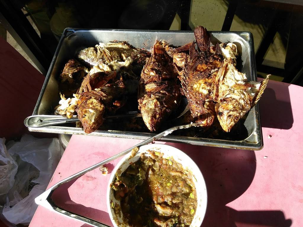 EL Rey Restaurant Bar N Grill | restaurant | 2400 US-290, Dripping Springs, TX 78620, USA | 5128585459 OR +1 512-858-5459