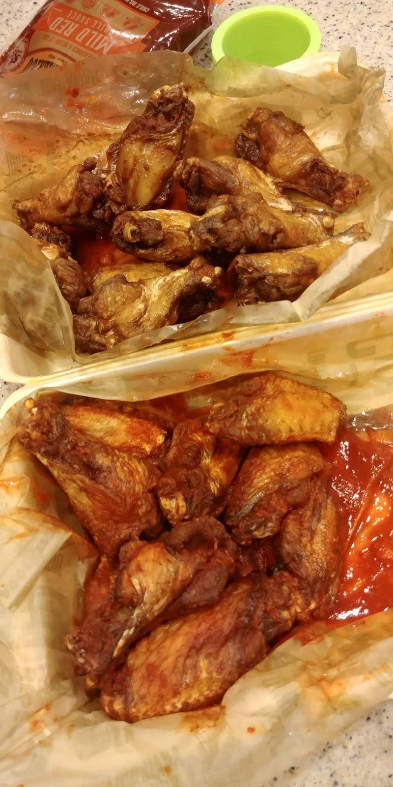 Wingstop | restaurant | 1050 Sunland Park Dr Ste P-100, El Paso, TX 79922, USA | 9155819464 OR +1 915-581-9464