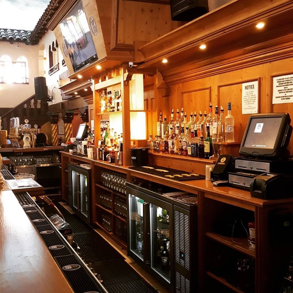 Hofbrauhaus St. Petersburg | restaurant | 123 4th St S, St. Petersburg, FL 33701, USA | 7278983333 OR +1 727-898-3333