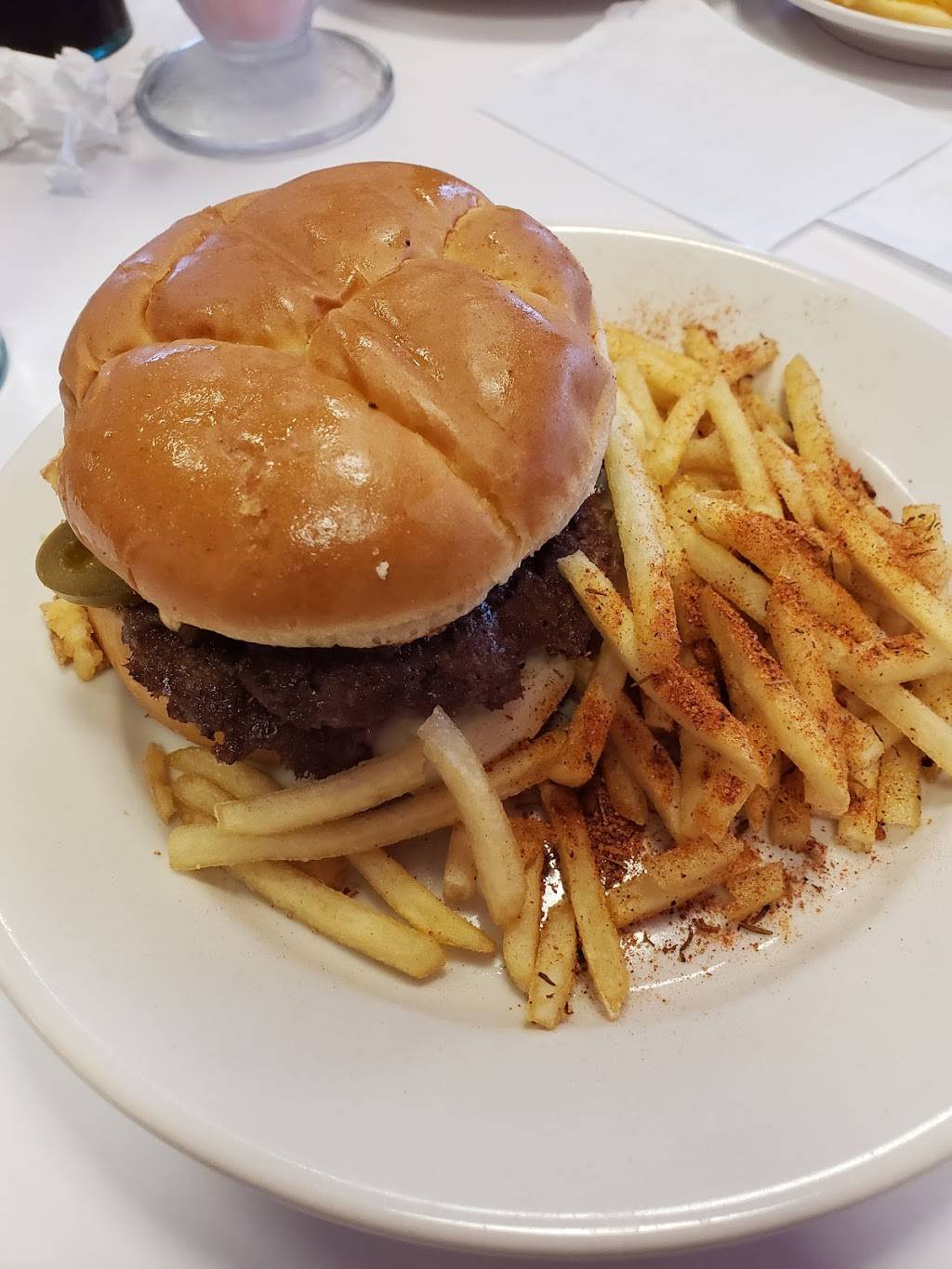 Steak n Shake | restaurant | 3821 41st Ave Dr, Moline, IL 61265, USA | 3097649453 OR +1 309-764-9453