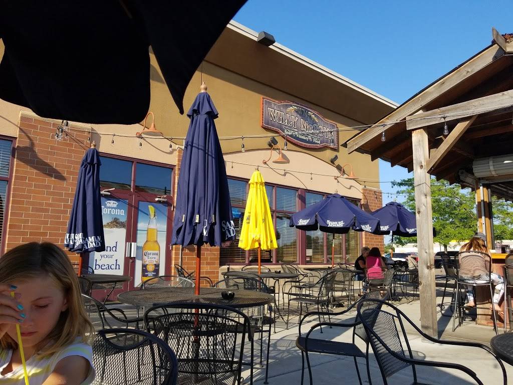 Willy McCoys | restaurant | 6415 US-10, Ramsey, MN 55303, USA | 7637178916 OR +1 763-717-8916