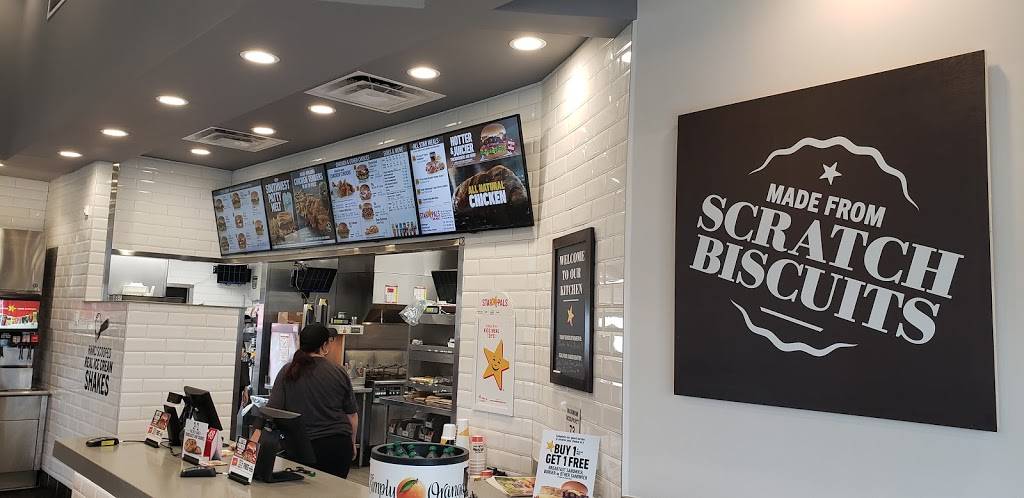 Hardees | restaurant | 330 Clifty Dr, Madison, IN 47250, USA | 8122749153 OR +1 812-274-9153