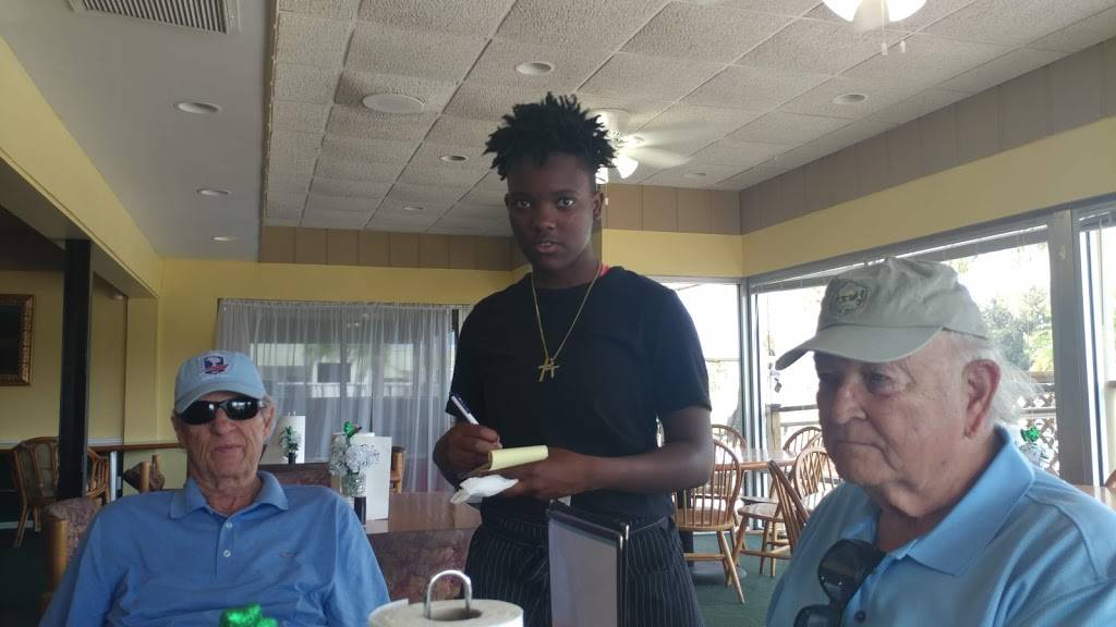 The Grille On The Green | restaurant | 100 Woodland Dr, Vero Beach, FL 32962, USA | 7722265749 OR +1 772-226-5749