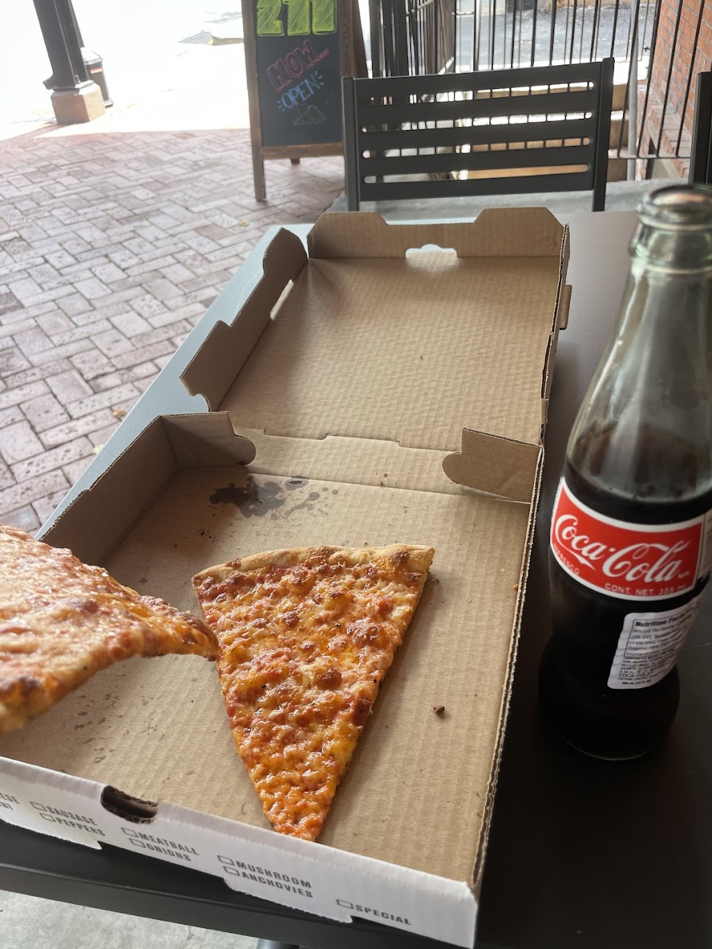 Pizzeria 211 | restaurant | 100 S Queen St, Lancaster, PA 17603, USA | 7175173015 OR +1 717-517-3015