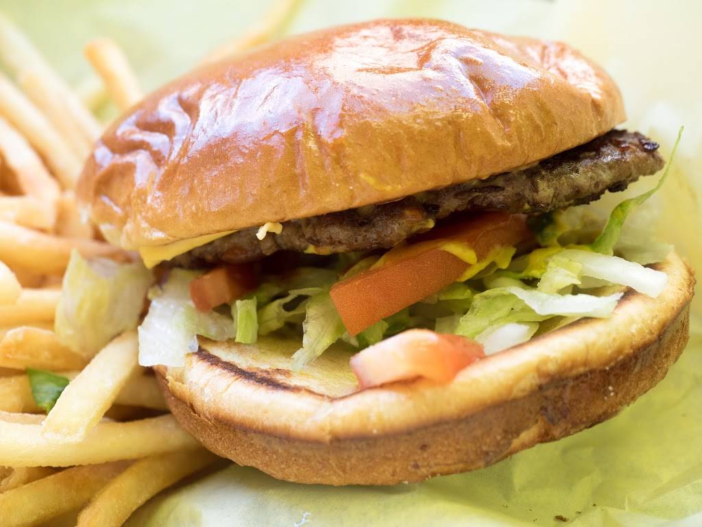 Budackis Drive In | restaurant | 4739 N Damen Ave, Chicago, IL 60625, USA | 7735611322 OR +1 773-561-1322